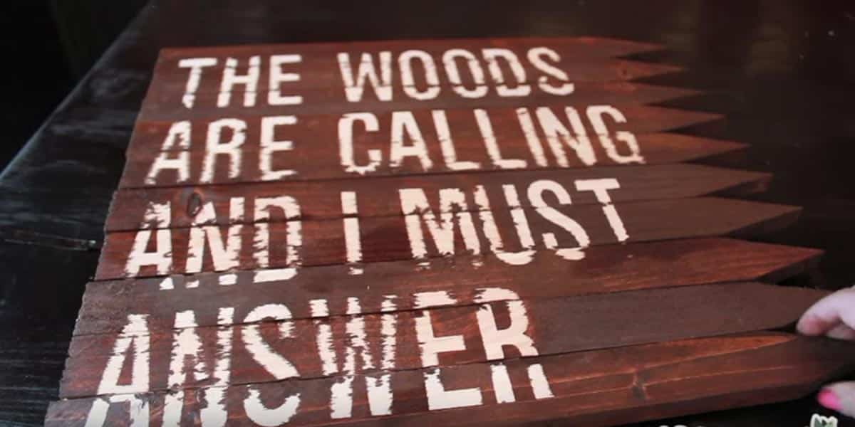 Make Your Own Rustic Wood Sign! (EASY TUTORIAL) | DIY Joy Projects and Crafts Ideas