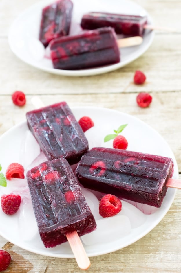 Last Minute Dessert Recipes and Ideas - 4 Ingredient Raspberry Sangria Popsicles - Healthy and Easy Ideas for No Bake Recipe Foods, Chocolate, Peanut Butter. Best Simple Ideas for Summer, For A Crowd and for Parties 