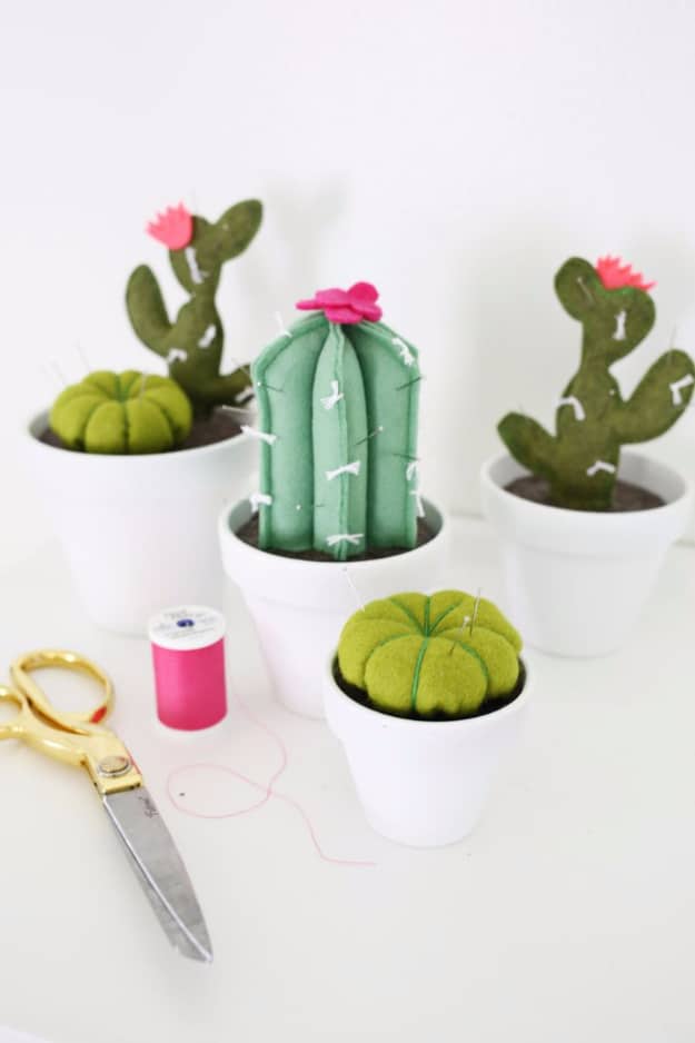 Cheap Crafts To Make and Sell - Cactus Pin Cushion - Inexpensive Ideas for DIY Craft Projects You Can Make and Sell On Etsy, at Craft Fairs, Online and in Stores. Quick and Cheap DIY Ideas that Adults and Even Teens Can Make on A Budget #diy #crafts #craftstosell #cheapcrafts