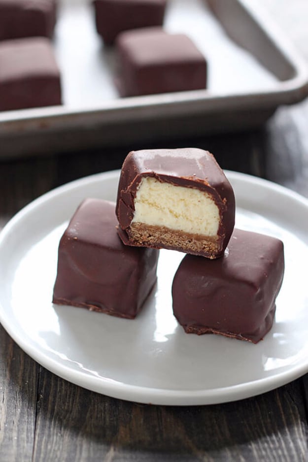 Last Minute Dessert Recipes and Ideas - Chocolate Covered Cheesecake Bite - Healthy and Easy Ideas for No Bake Recipe Foods, Chocolate, Peanut Butter. Best Simple Ideas for Summer, For A Crowd and for Parties 
