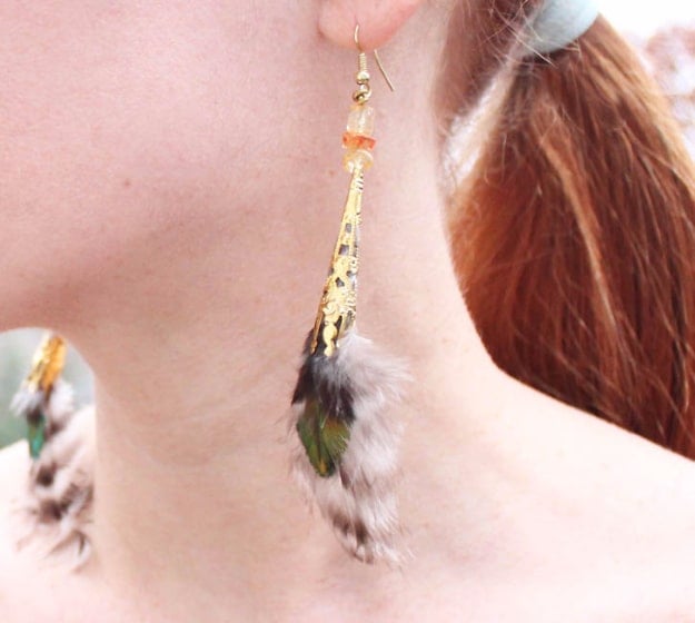 DIY Projects for Teenagers - DIY Feather Earrings - Cool Teen Crafts Ideas for Bedroom Decor, Gifts, Clothes and Fun Room Organization. Summer and Awesome School Stuff 