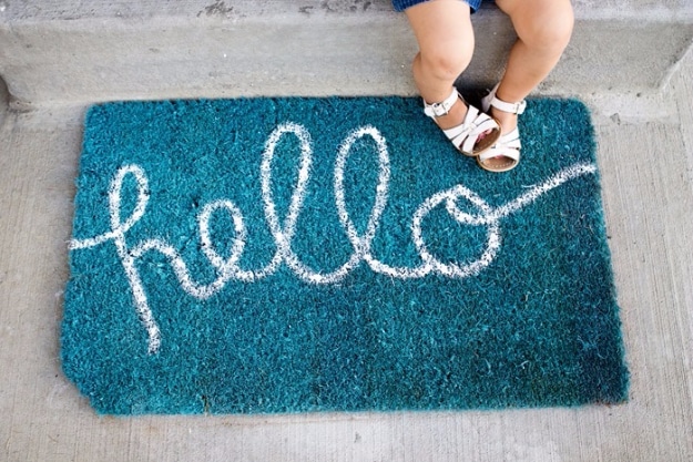 DIY Welcome Mats - DIY Hello Doormat - Greet Guests in Style with These Easy and Cheap Home Decor Ideas for Your Entry. Doormat Tutorials for Creative Ways to Cover Your Floors and Front Door 