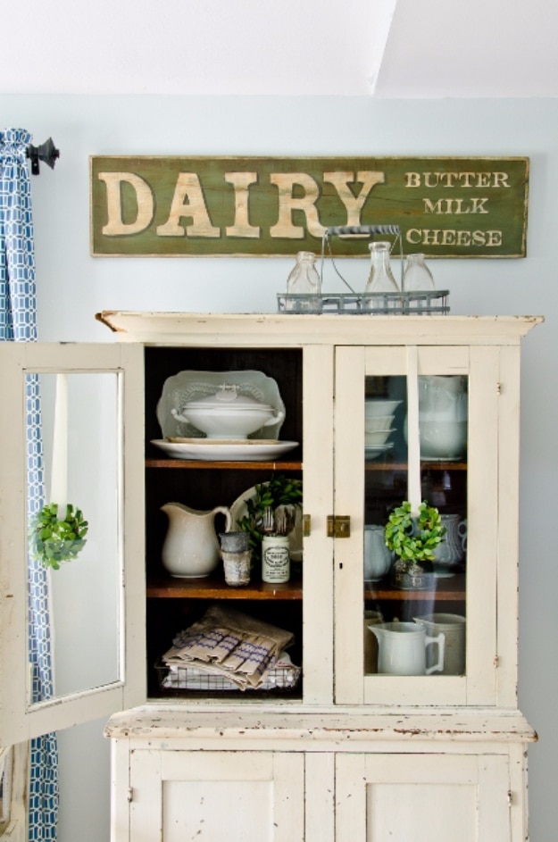  DIY Farmhouse Style Decor Ideas - Make An Antique Sign - Creative Rustic Ideas for Cool Furniture, Paint Colors, Farm House Decoration for Living Room, Kitchen and Bedroom #diy #diydecor #farmhouse #countrycrafts