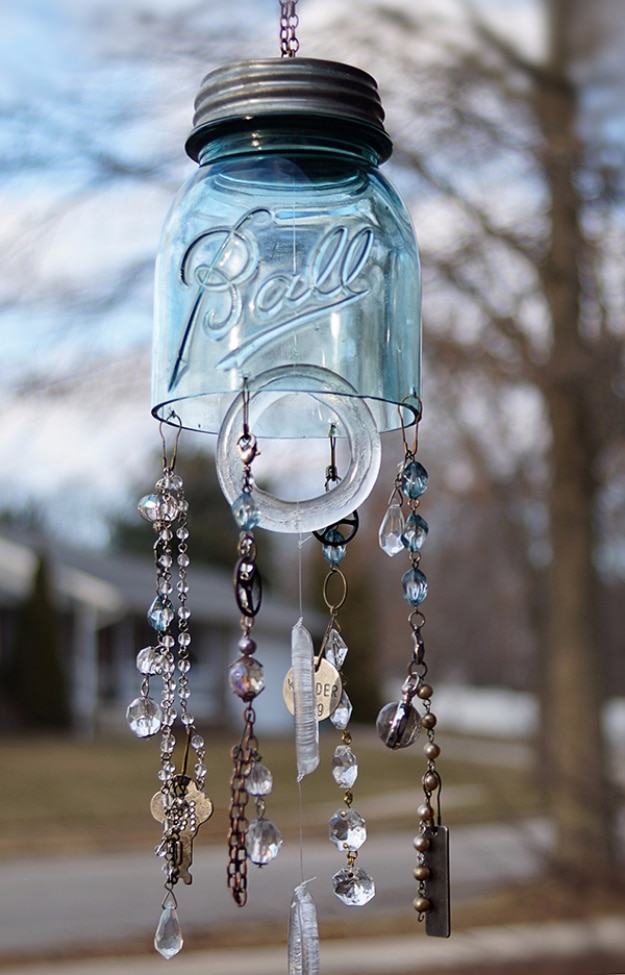 DIY Wind Chimes - Mason Jar Chimes - Easy, Creative and Cool Windchimes Made from Wooden Beads, Pipes, Rustic Boho and Repurposed Items, Silverware, Seashells and More. Step by Step Tutorials and Instructions #windchimes #diygifts #diyideas #crafts