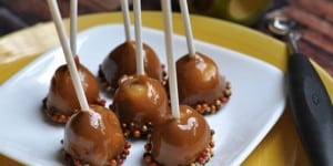 Easy to Eat Delicious Mini Caramel Apples Are a Big Hit With Everybody!