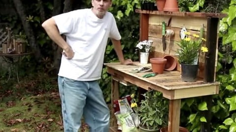 Rustic Potting Bench Using Upcycled Wood Pallets Makes Potting Plants Much Easier! | DIY Joy Projects and Crafts Ideas