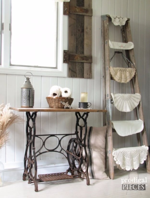  DIY Farmhouse Style Decor Ideas - Reclaimed Sewing Machine Table - Creative Rustic Ideas for Cool Furniture, Paint Colors, Farm House Decoration for Living Room, Kitchen and Bedroom #diy #diydecor #farmhouse #countrycrafts