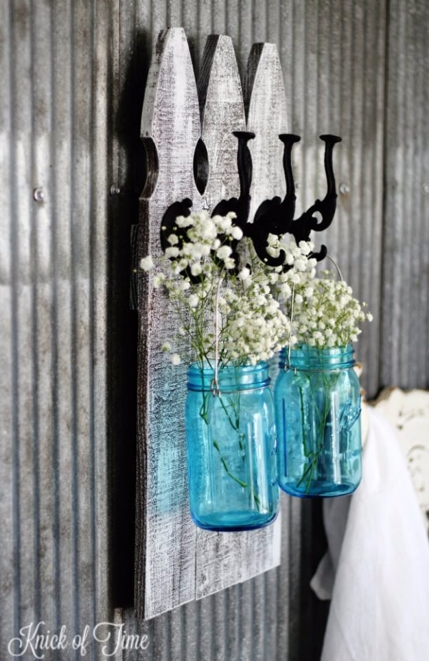  DIY Farmhouse Style Decor Ideas - Rustic Picket Fence Wall Hooks With Mason Jars - Creative Rustic Ideas for Cool Furniture, Paint Colors, Farm House Decoration for Living Room, Kitchen and Bedroom #diy #diydecor #farmhouse #countrycrafts