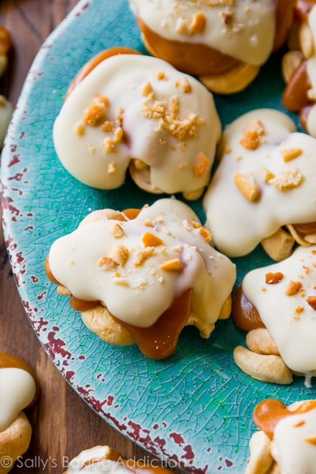 Last Minute Dessert Recipes and Ideas - White Chocolate Caramel Cashew Clusters - Healthy and Easy Ideas for No Bake Recipe Foods, Chocolate, Peanut Butter. Best Simple Ideas for Summer, For A Crowd and for Parties 