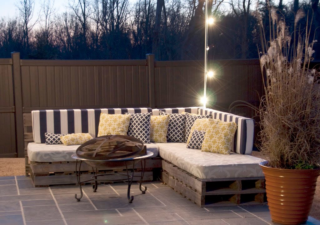 Pallet Sofas Are SO Popular & Here’s How To Make One & Save Money!