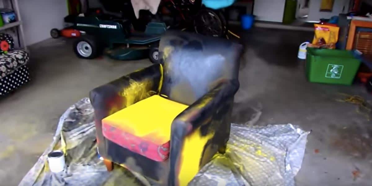 If This Isn’t The Ugliest Chair I Don’t Know What Is, But Watch & See What Happens! | DIY Joy Projects and Crafts Ideas