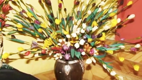 Now You Can Make Your Own Exquisite Floral Arrangement With Corn Husks! | DIY Joy Projects and Crafts Ideas