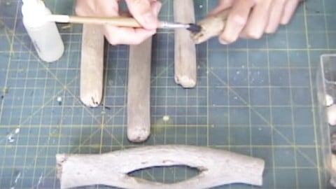Oh You’re Gonna Have to See for Yourself What He Makes Out of This Driftwood! | DIY Joy Projects and Crafts Ideas