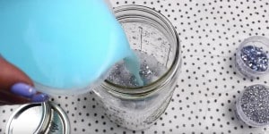 Watch What She Does After She Pours Blue Liquid in a Mason Jar (DREAMY)!