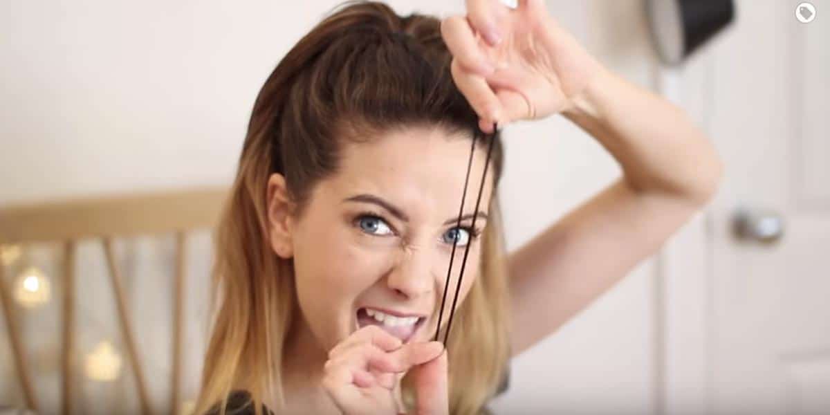 She Shows Us How to do a Messy Sexy Hairstyle in Only a Couple of Minutes!