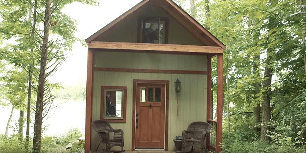 29 Yr. Old Single Mom of Three Builds a Tiny House on Her Own | DIY Joy Projects and Crafts Ideas