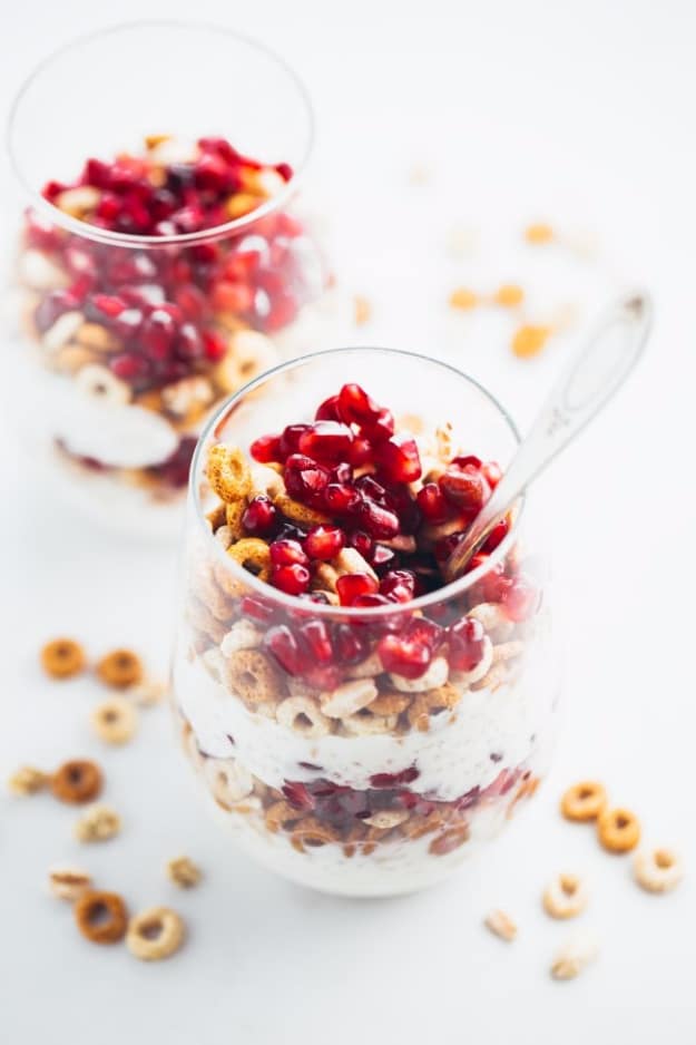 33 Easy Recipes for Back To School - 5 Minute Honey Yogurt Quinoa Parfait -Quick and Delicious Recipe Ideas for Kids and Adults. Pack for School Lunches, Make Ahead for Work, Freeze and Store for Early Morning Breakfasts, Super Lunch Meals, Simple Snacks and Dinner 