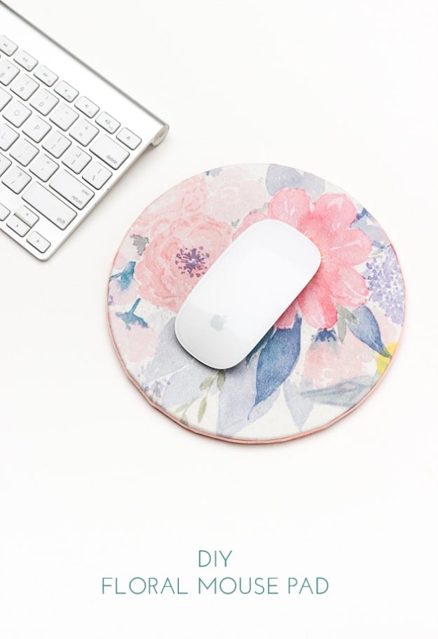  Easy DIY Projects - DIY Floral Mouse Pad - Easy DIY Crafts and Projects - Simple Craft Ideas for Beginners, Cool Crafts To Make and Sell, Simple Home Decor, Fast DIY Gifts, Cheap and Quick Project Tutorials #diy #crafts #easycrafts