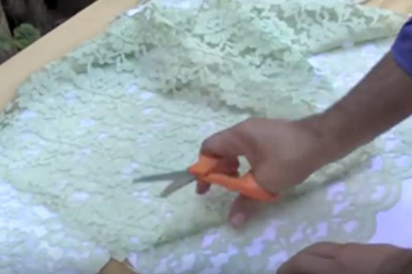 DIY Tshirt Ideas - How To Stencil A Shirt With Lace