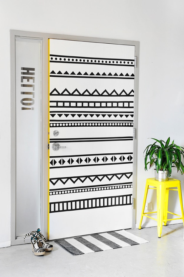 42 DIY Room Decor for Girls - Black And White Graphic Door - Awesome Do It Yourself Room Decor For Girls, Room Decorating Ideas, Creative Room Decor For Girls, Bedroom Accessories, Cute Room Decor For Girls 