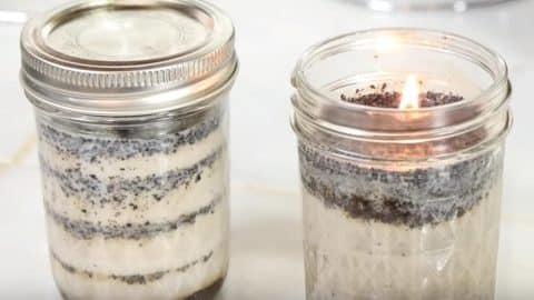 DIY Coffee And Vanilla Scented Mason Jar Candle | DIY Joy Projects and Crafts Ideas