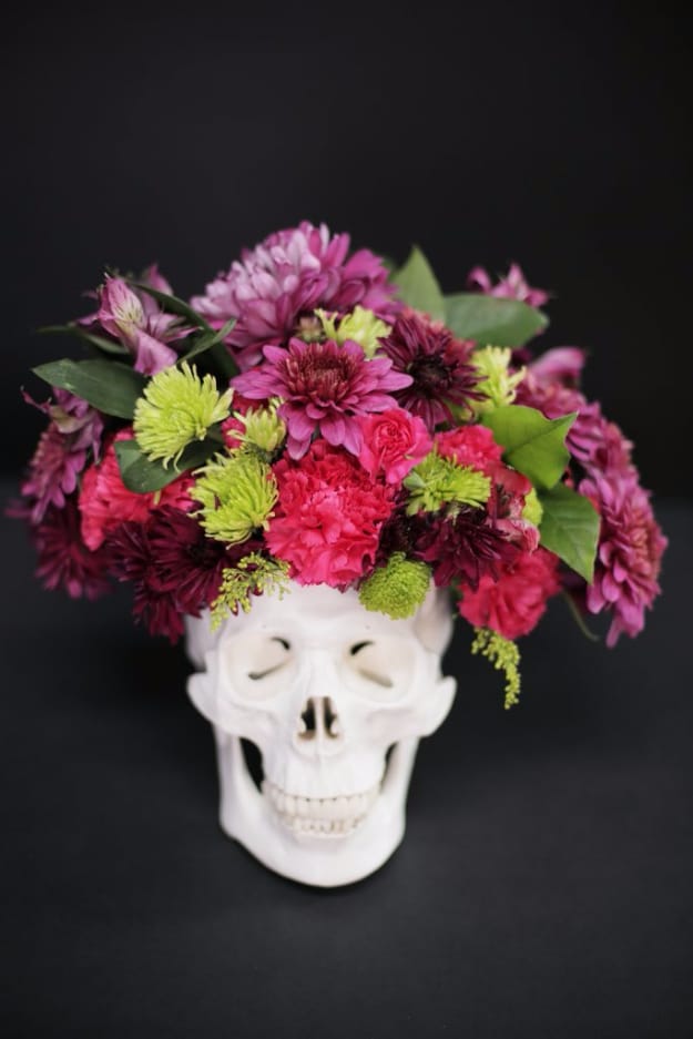 DIY Halloween Decorations - DIY Skull Floral Arrangement - Best Easy, Cheap and Quick Halloween Decor Ideas and Crafts for Inside and Outside Your Home - Scary, Creepy Cute and Fun Outdoor Project Tutorials 