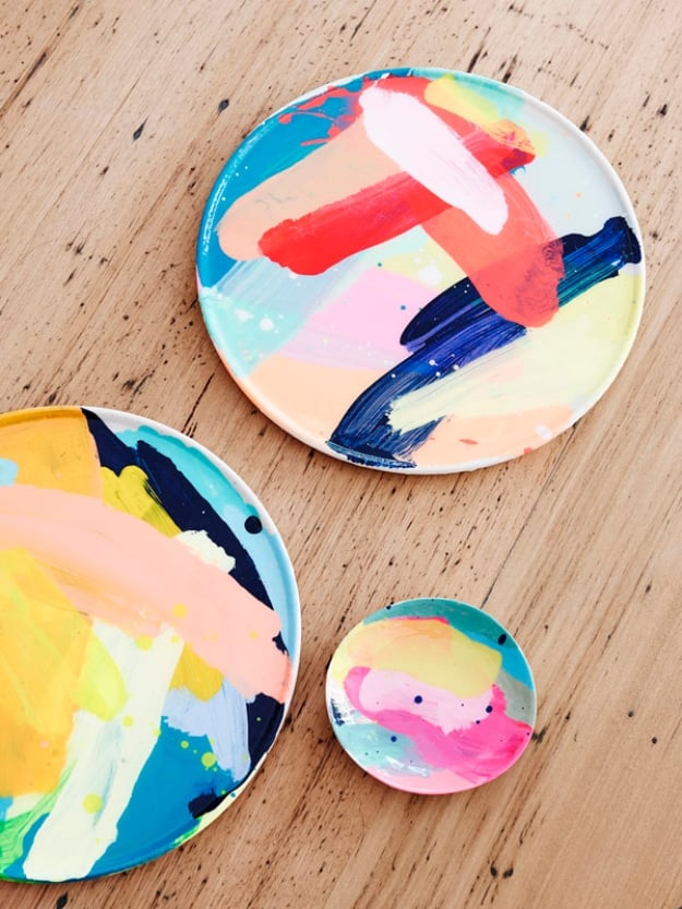 DIY Gifts for Mom - Creative Hand Painted Plate