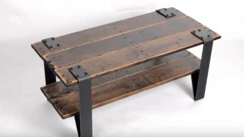 This Pallet Wood Table Costs Only A Few Dollars To Make | DIY Joy Projects and Crafts Ideas