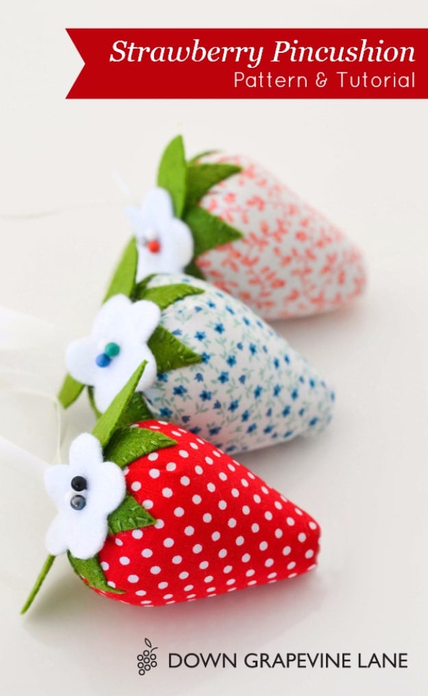 Quick DIY Gifts You Can Sew - Strawberry Pincushion - Best Sewing Projects for Gift Giving and Simple Handmade Presents - Free Sewing Patterns Easy #sewing #diygifts 