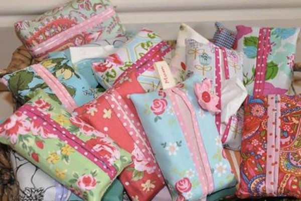 Sewing Tutorial: Fabric Tissue Holders