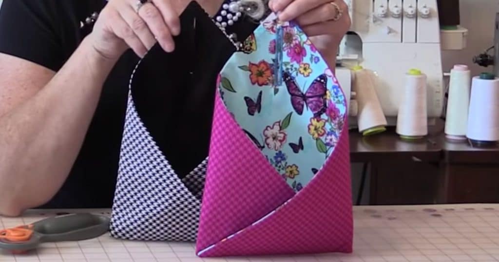 Sewing Tutorial - How to Make Hanging Door Pouches for Keys