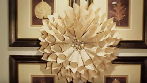 She Makes This Incredibly Beautiful Dahlia Wreath Out Of A $2 Book (Watch!) | DIY Joy Projects and Crafts Ideas