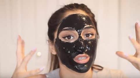 She Makes An Unusual Face Mask For Large Pores And Blackheads–Watch What She Uses! | DIY Joy Projects and Crafts Ideas