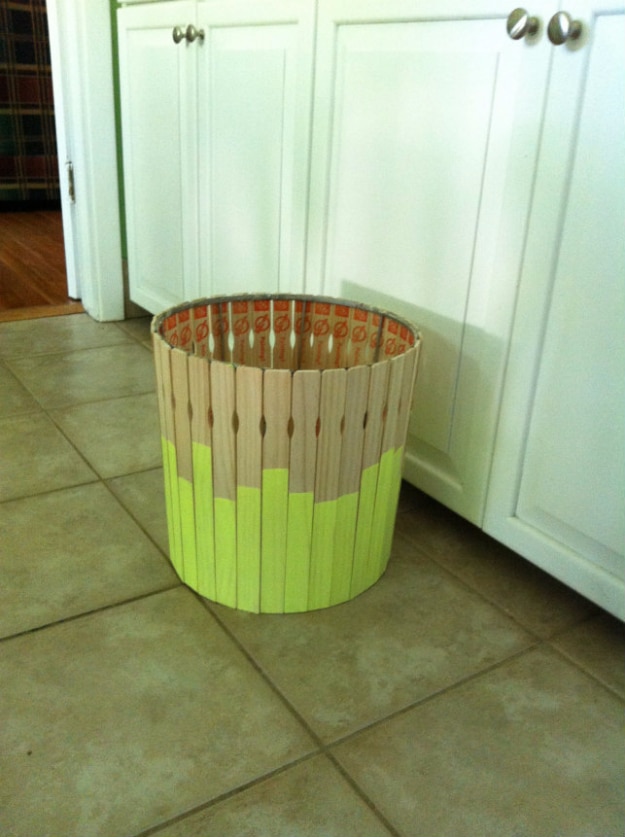 DIY Projects Made With Paint Sticks - DIY Paint Stick Trash Can - Best Creative Crafts, Easy DYI Projects You Can Make With Paint Sticks From The Hardware Store - Cool Paint Stick Crafts and Furniture Project Tutorials #diy