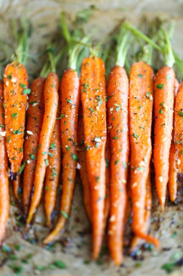 Easy Thanksgiving Recipes - Garlic Roasted Carrots - Best Simple and Quick Recipe Ideas for Thanksgiving Dinner. Cranberries, Turkey, Gravy, Sauces, Sides, Vegetables, Dips and Desserts - DIY Cooking Tutorials With Step by Step Instructions - Ideas for A Crowd, Parties and Last Minute Recipes