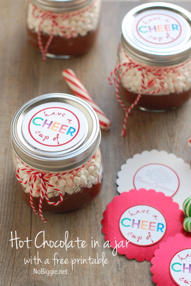 Best DIY Gifts in Mason Jars - Hot Chocolate In A Jar - Cute Mason Jar Crafts and Recipe Ideas that Make Great DIY Christmas Presents for Friends and Family - Gifts for Her, Him, Mom and Dad - Gifts in A Jar #diygifts #christmas