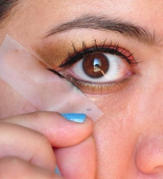 DIY Beauty Hacks - Scotch Tape Eye Stencil - Cool Tips for Makeup, Hair and Nails - Step by Step Tutorials for Fixing Broken Makeup, Eye Shadow, Mascara, Foundation - Quick Beauty Ideas for Best Looks in A Hurry #beautyhacks #makeup