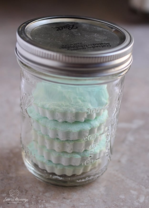 Best DIY Gifts in Mason Jars - Sinus Shower Bombs - Cute Mason Jar Crafts and Recipe Ideas that Make Great DIY Christmas Presents for Friends and Family - Gifts for Her, Him, Mom and Dad - Gifts in A Jar #diygifts #christmas