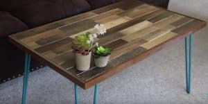 He Makes This Remarkable Pallet Coffee Table With a Brilliant Pop Of Color…