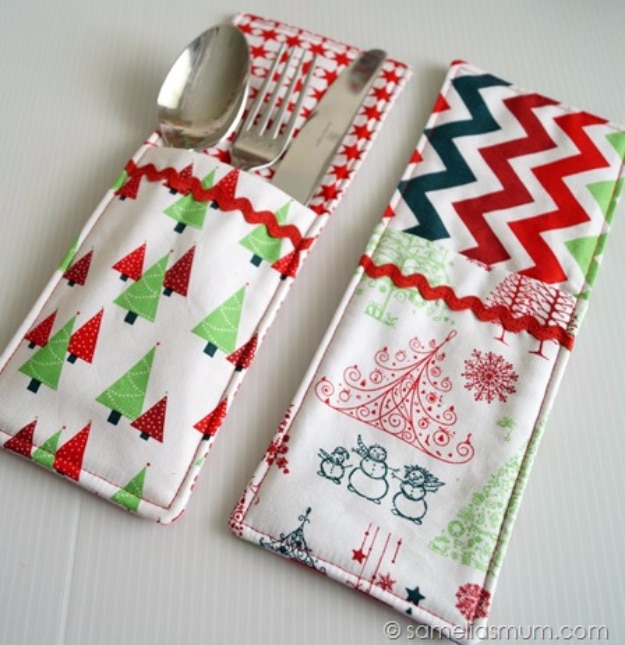 DIY Sewing Projects for the Kitchen - Cutlery Pockets - Easy Sewing Tutorials and Patterns for Towels, napkinds, aprons and cool Christmas gifts for friends and family - Rustic, Modern and Creative Home Decor Ideas #sewing 