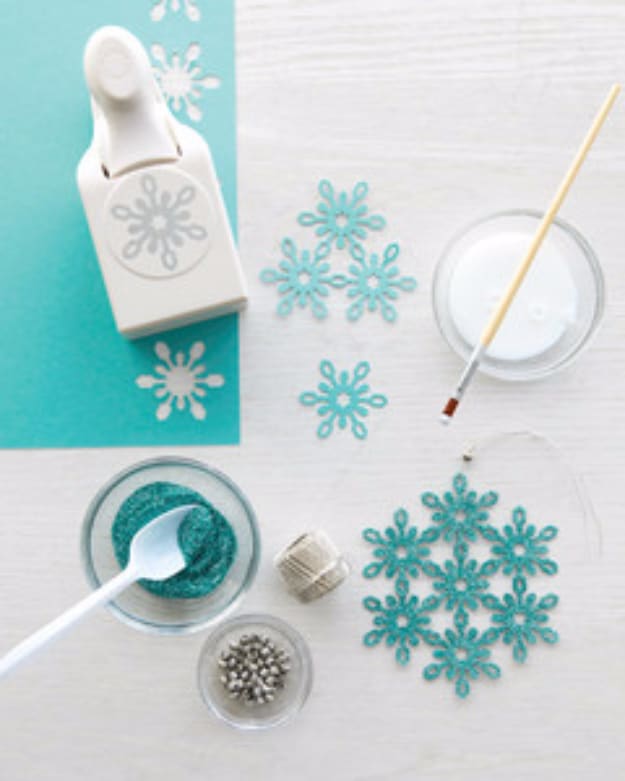 Best DIY Snowflake Decorations, Ornaments and Crafts - DIY Glittered Snowflake - Paper Crafts with Snowflakes, Pipe Cleaner Projects, Mason Jars and Dollar Store Ideas - Easy DIY Ideas to Decorate for Winter#winter #crafts #diy