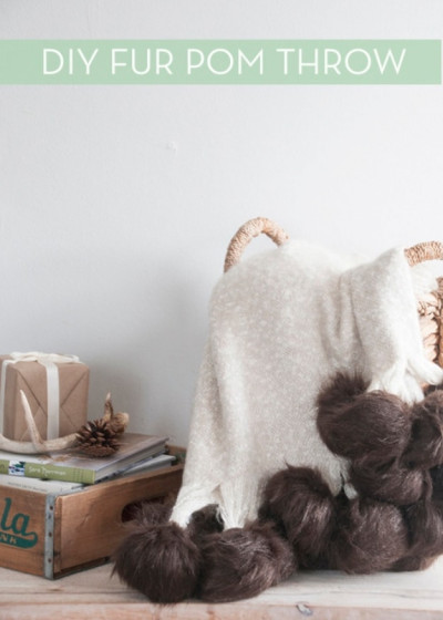 35 Creative DIY Throws and Blankets - DIY Joy