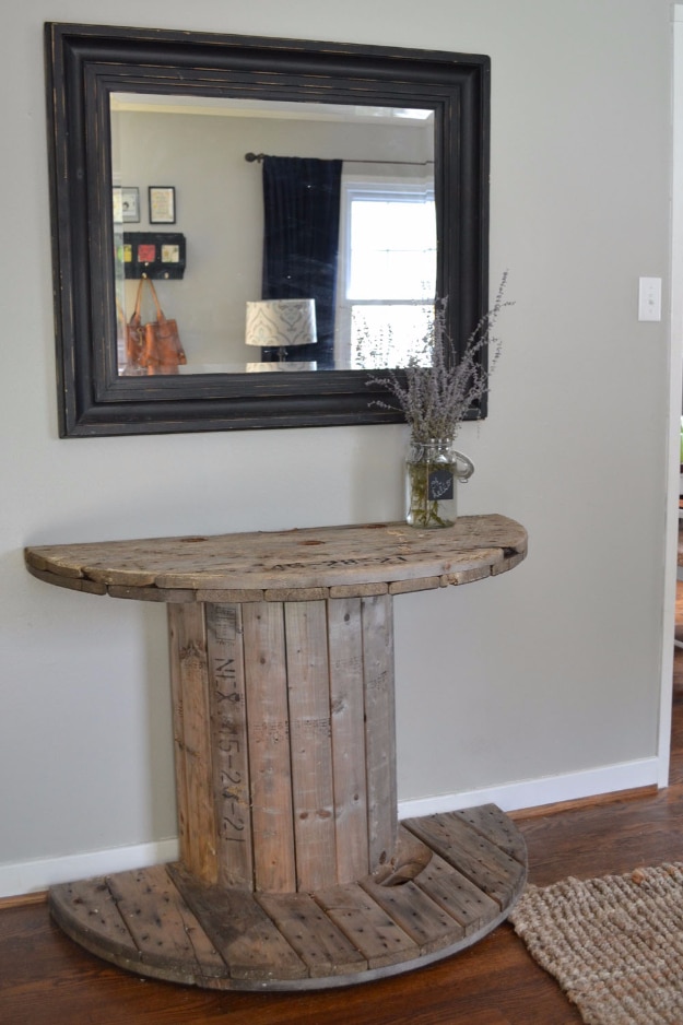 DIY Farmhouse Style Decor Ideas for the Bedroom - DIY Wooden Spool Console Table - Rustic Farm House Ideas for Furniture, Paint Colors, Farm House Decoration for Home Decor in The Bedroom - Wall Art, Rugs, Nightstands, Lights and Room Accessories #diyideas #diyfurniture