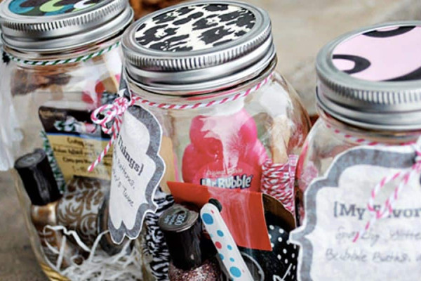 How to Make Gifts In A Mason Jar