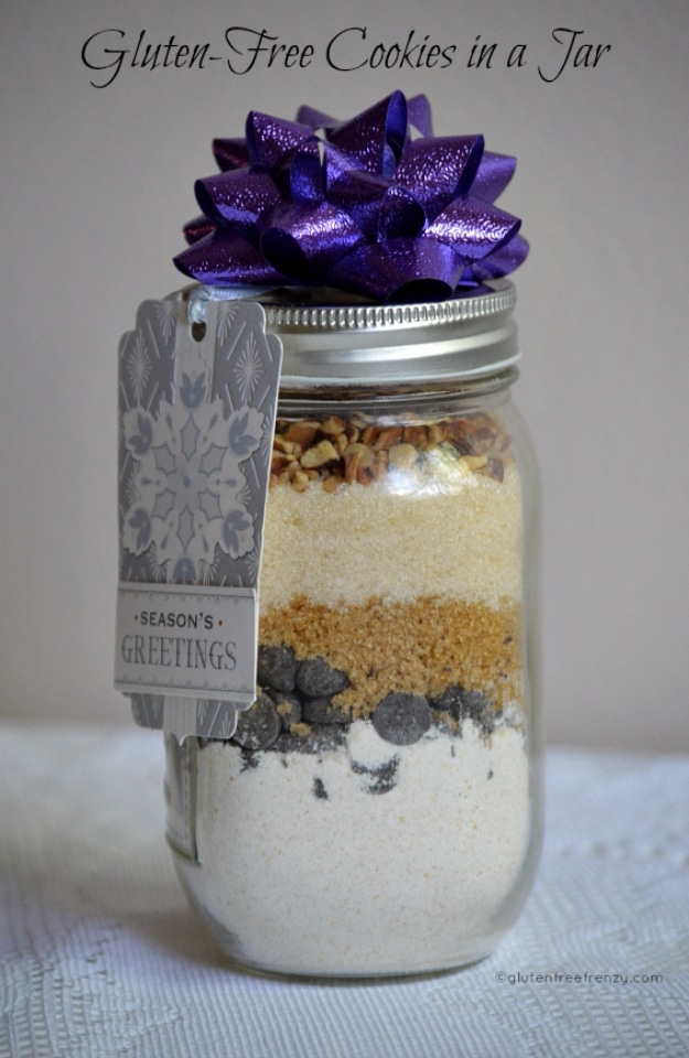 Best Mason Jar Cookies - Gluten Free Cookies In A Jar - Mason Jar Cookie Recipe Mix for Cute Decorated DIY Gifts - Easy Chocolate Chip Recipes, Christmas Presents and Wedding Favors in Mason Jars - Fun Ideas for DIY Parties and Cheap Last Minute Gift Ideas for Friends #diygifts #masonjarcrafts