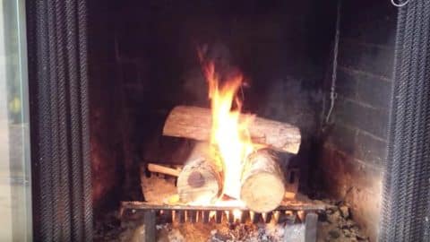 He Shows Us The Art Of Building A Fire Quick And Easy! | DIY Joy Projects and Crafts Ideas