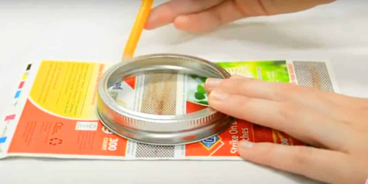 She Traces A Mason Jar Lid To Replace A Flimsy Item For A Sturdy One That We All Need | DIY Joy Projects and Crafts Ideas