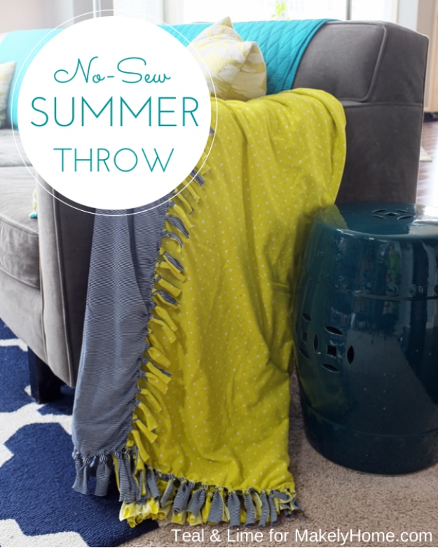 DIY Blankets and Throws - No Sew Summer Throw - How To Make Easy Home Decor and Warm Covers for Women, Kids, Teens and Adults - Fleece, Knit, No Sew and Easy Projects to Make for Bed and Sofa 