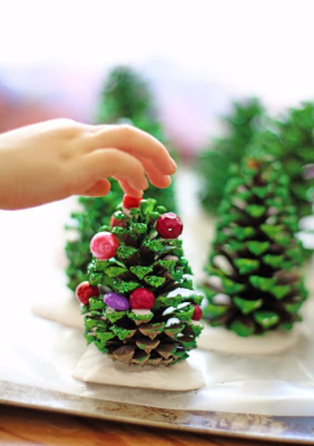 36 Best DIY Ideas For A Christmas Tree