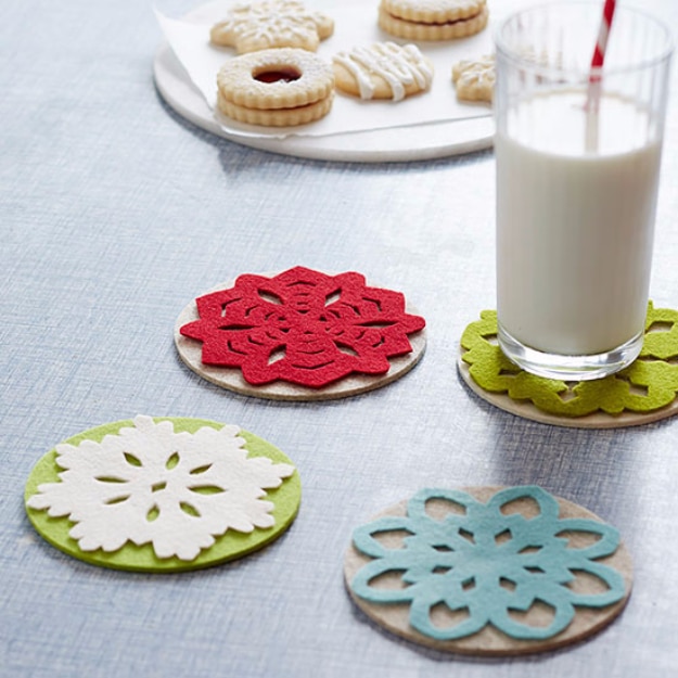 Best DIY Snowflake Decorations, Ornaments and Crafts - Snowflake Felt Coasters - Paper Crafts with Snowflakes, Pipe Cleaner Projects, Mason Jars and Dollar Store Ideas - Easy DIY Ideas to Decorate for Winter#winter #crafts #diy